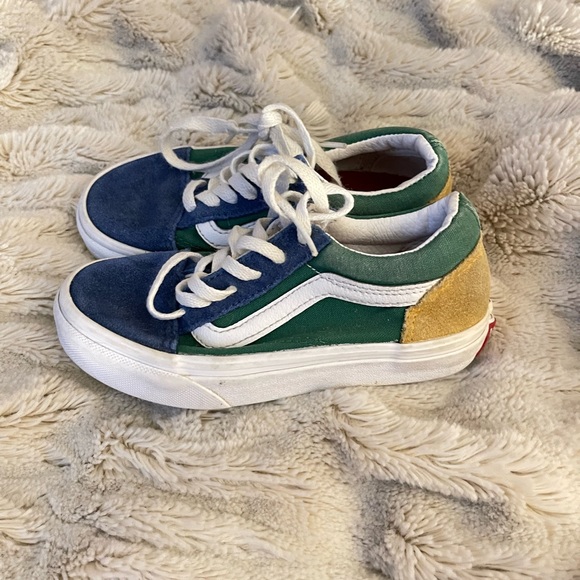 Vans - Picture 3 of 10